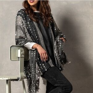 🎉5 for $45🎉 Demdaco top poncho blouse one size S,M,L